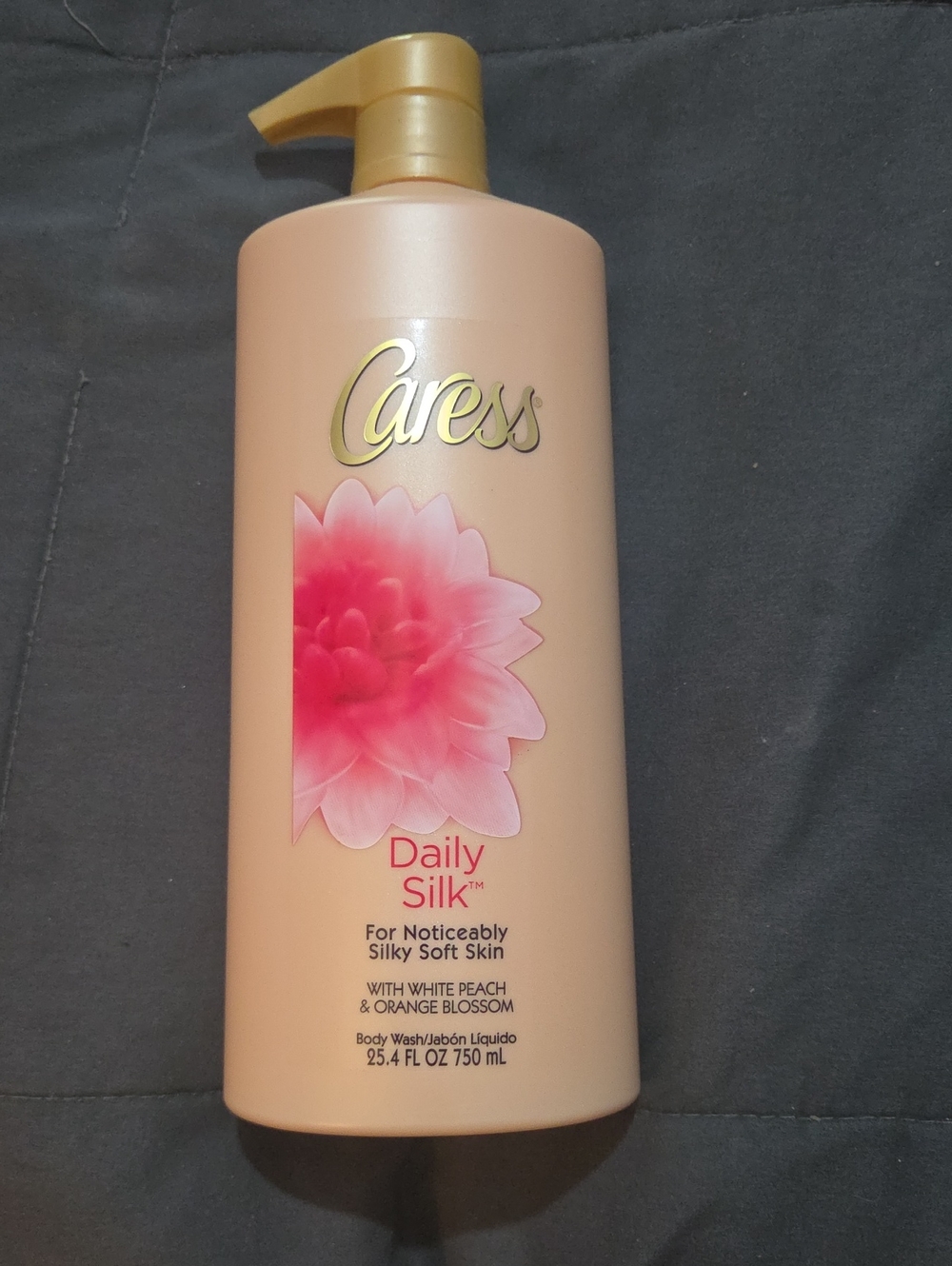 Caress Daily Silk Body Wash — Pink Scented Hydrating Wash